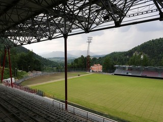Aj futbalisti Podbrezovej v sobotu otvoria vynovený štadión