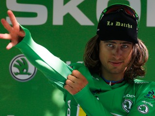 Po svojom treťom tohtoročnom víťazstve na Tour de France Peter Sagan výrazne zvýšil náskok v klasifikácii o zelený dres.