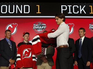 V drafte NHL bude ako prvé vyberať New Jersey, uspelo v draftovej lotérii