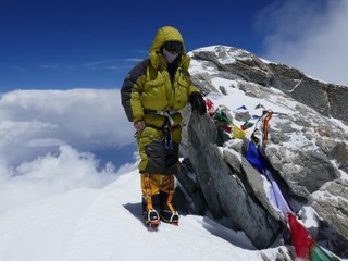 Peter Hámor na vrchole Dhaulágiri, osemtisícovky, ktorou skompletizoval korunu Himalájí.