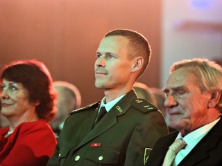 Matej Tóth (v strede).