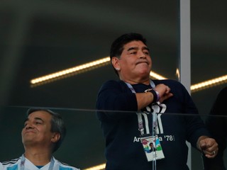 Maradona podstúpil akútnu operáciu. Vraj mal nehodu, ktorú si nepamätá