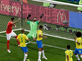 Brazílčania sa nechcú zmieriť s inkasovaným gólom. Žiadajú stanovisko FIFA