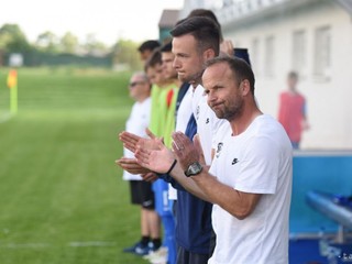 Tréner SR 17 Marek Bažík. 