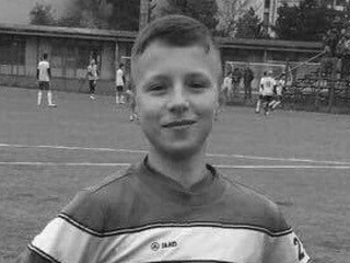 Len štrnásťročný skalický futbalista zomrel počas zápasu