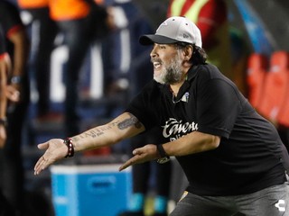 Argentína by sa mala báť aj Tongy, kritizoval Maradona reprezentantov