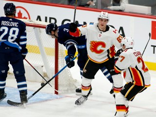 Adam Ružička si zahral v prípravných zápasoch aj za Calgary Flames.