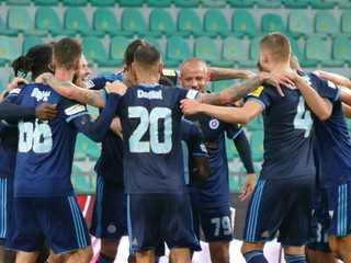 Futbalisti ŠK Slovan Bratislava získali majstrovský titul.