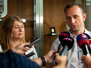 Na snímke zľava nová riaditeľka APHK Aneta Büdiová a predseda predstavenstva APHK Miroslav Kováčik.