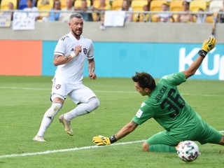 Erik Pačinda v zápase Dunajská Streda - Trnava.