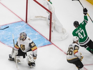 Alexander Radulov rozhoduje zápas Dallas - Las Vegas.