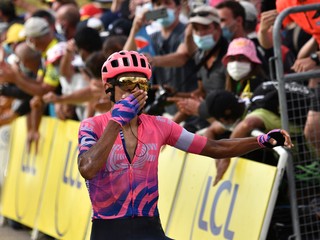 Martínez ovládol záver 13. etapy.