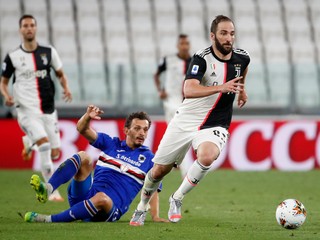 Gonzalo Higuaín v drese Juventusu Turín.
