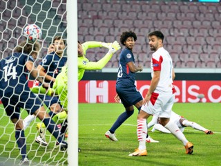 Slavia dostala tri góly za desať minút a v Lige majstrov končí