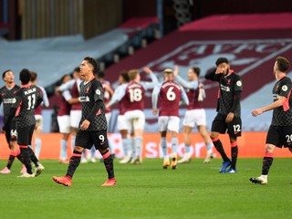 Momentka zo zápasu Aston Villa - Liverpool FC.