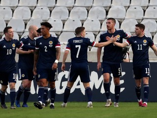 Škóti majú pred zápasom proti Slovensku problémy, nenastúpia až traja hráči