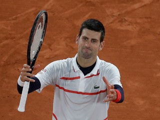 Novak Djokovič po výhre vo štvrťfinále na Roland Garros 2020.