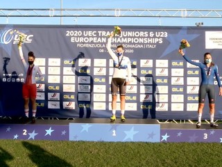 Nora Jenčušová získala zlato na ME juniorov v scratchi.