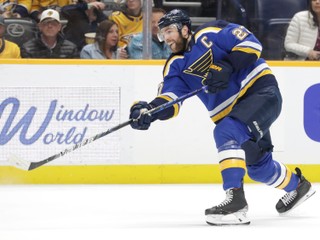 Alex Pietrangelo v drese St. Louis Blues.