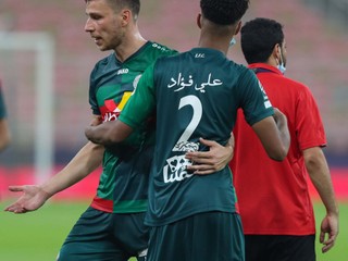 Filip Kiss sa raduje z gólu v drese Al-Ettifaq.