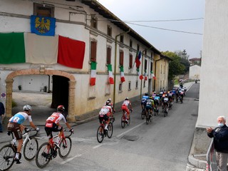 Momentka z Giro d'Italia 2020.
