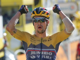 Vuelta v úvode preverila lídrov, náročnú etapu vyhral obhajca Roglič