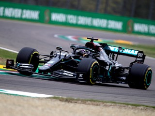 Lewis Hamilton vyhral VC Emilia Romagna F1 (Taliansko).