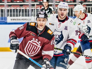 Slovák bol hviezdou dňa v KHL, vytiahol svoj tím z dna tabuľky