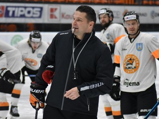Pre fínskeho trénera Tomeka Valtonena je pôsobenie v Michalovciach výzvou.