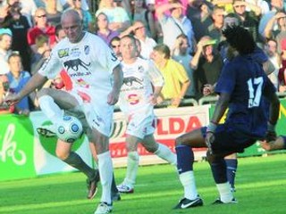 Július Šimon (v bielom)
