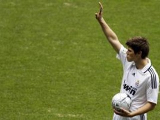 Otázka odchodu Klaasa Jana Huntelaara z Realu Madrid je stále nezodpovedaná.