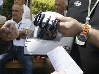 Takáto pružina prerazila prilbu Felipeho Massu.