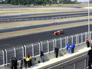 Už aj Slovensko má motoristickú trať s parametrami na svetové preteky.