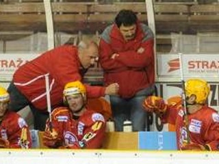 Hokejová Dukla Trenčín hľadá nového trénera.