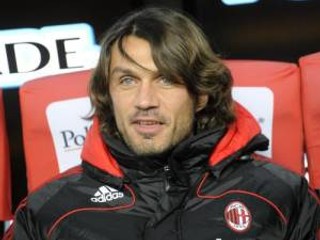Paulo Maldini sa rozlúči na San Sire s profesionálnou kariérou.