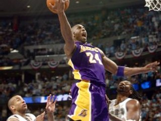 Legendárny Kobe Bryant má svoj deň.