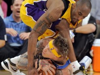 Lakers majú k finále bližšie. Vie to aj hviezdny Kobe Bryant.