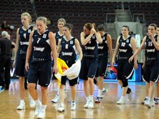 Slovenské basketbalistky po prehre s Lotyšskom.