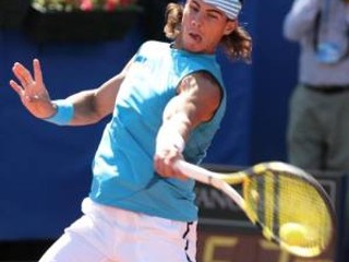 Rafael Nadal možno nestihne kvôli zraneniu kolena finále Davisovho pohára proti Argentíne.