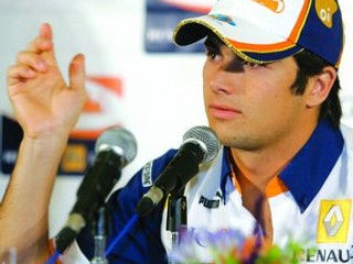 Nelson Piquet v Bratislave. Syn slávneho otca, trojnásobného majstra sveta (1981, 1983, 1987), sa do formuly 1 dostal cez žiacke súťaže na motokárach, juhoamerickú formulu 3, britskú formulu 3, preteky A1 a v sérii GP2 zvádzal v roku 2006 súboje s Angliča