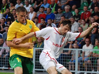 Opatrnou hrou sa vyznačovalo odvetné pohárové futbalové stretnutie hráčou MŠK Žilina s FC MTZ RIPO Minsk.