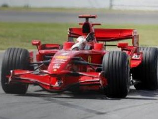Úradujúci majster sveta Kimi Räikkönen bude štartovať v úvodnej Veľkej cene Austrálie až z 15. pozície.