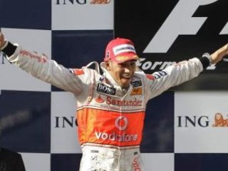 Lewis Hamilton vyhral úvodnú VC.