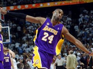 Kobe Bryant sa môže zaslúžene tešiť z ceny MVP.