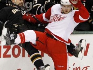 Detroit nestačil vo 4. zápase finálovej série Západnej konferencie na Dallas.