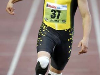 Oscar Pistorius dokáže byť dôstojným súperom zdravých atlétov.