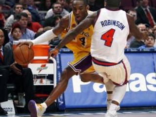 Kobe Bryant počas zápasu s New Yorkom.