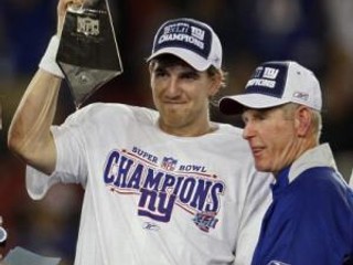 Quarterback Giants Eli Manning napodobnil svojho brata Paytona a získal cenu MVP pre najlepšieho hráča Super Bowlu.