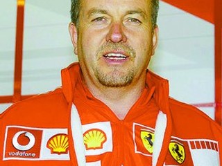 Nigela Stepneyho už vyšetrovala prokuratúra v Modene.