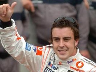 Fernando Alonso s veľkou pravdepodobnosťou zmení po sezóne anglický McLaren za iný tím